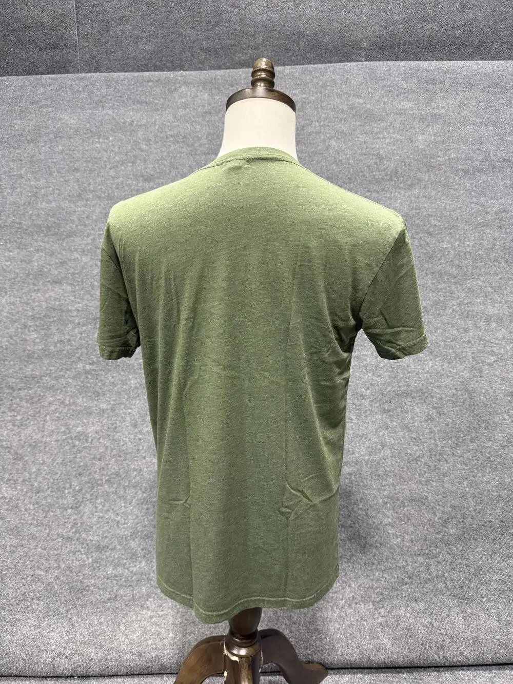 Oakley Shirt Mens Medium Green Stacked Logo Graphic T-Shirt Tee Regular Fit Top